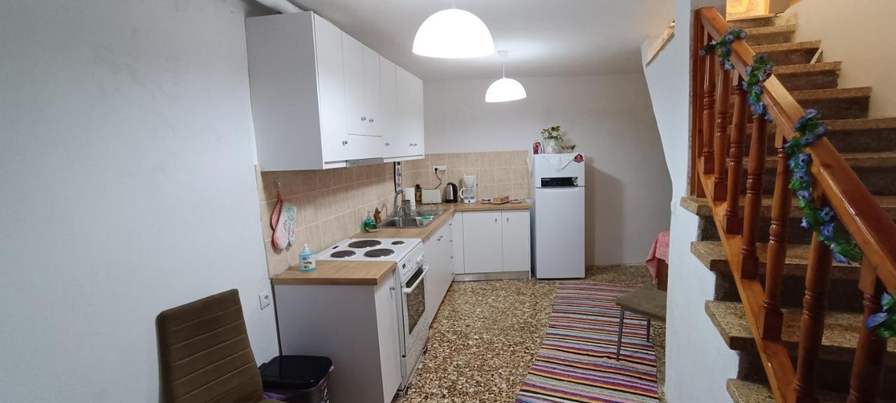 Comfortable And Spacious Stone Traditional Apartment Khania Eksteriør bilde